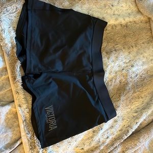 Victoria sport size large short